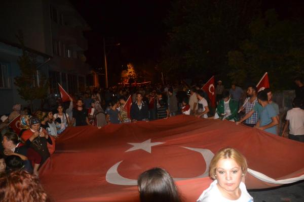 Savaştepe teröre tepki için yürüdü