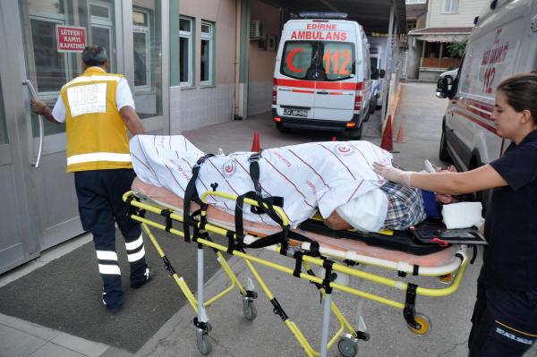 Tuvalet ihtiyacını giderirken su kanalına düştü