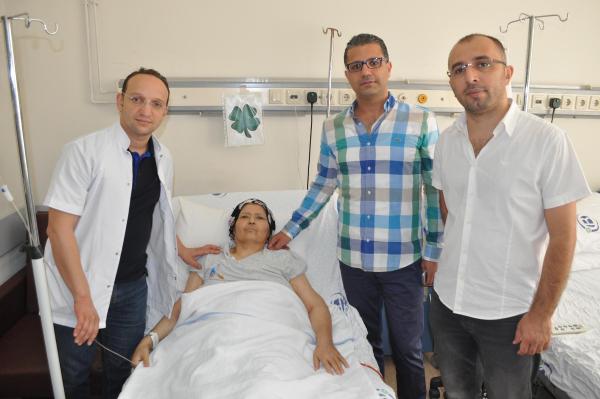 Karnından 25 santim çapında kitle çıkarıldı