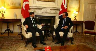 (EK FOTOĞRAFLARLA) Başbakan Davutoğlu, İngiltere Başbakanı Cameron ile görüştü