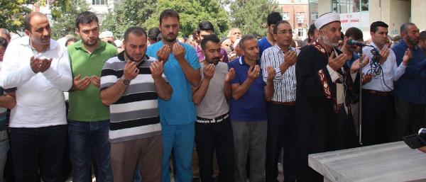 Suşehri AK Parti'den şehitler için mevlit ve gıyabi cenaze namazı