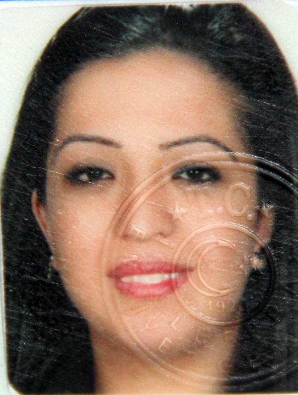 Kasiyer kız evinde ölü bulundu