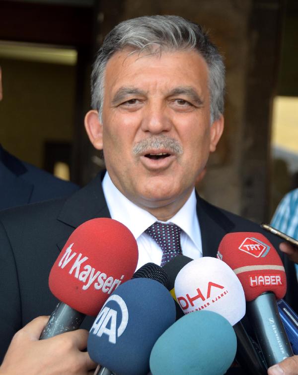 Gül: Medyaya yapılan baskınlar, Türkiye'ye çok zarar verir