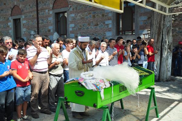 2 kez ilik nakli yapılan 12 yaşındaki Beyzanur, lösemiye yenik düştü (2)
