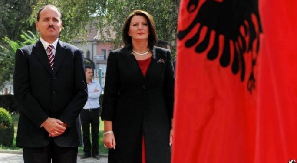 Arnavutluk ve Kosova Suriyeli mültecilerin bir bölümünü almaya hazır olduklarını açıkladı