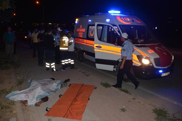 Kaldırımda ölü bulundu