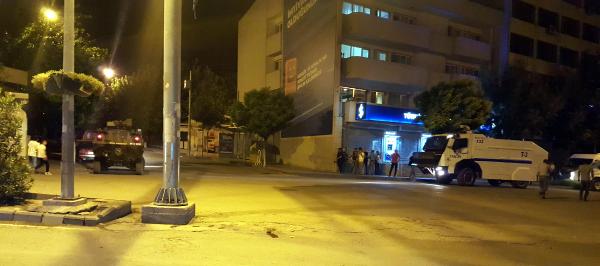 PKK'lılar kız istemeye giden aileye ateş açtı: 2 yaralı
