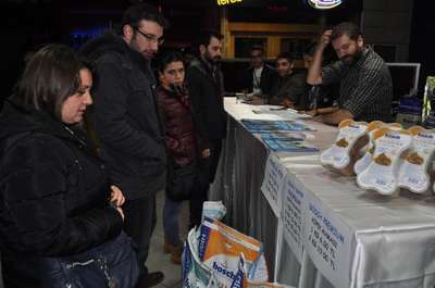 Sokak hayvanları için mama alana konsere giriş ücretsiz