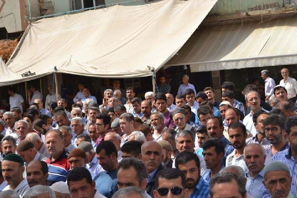 Çelikhan’da şehitler için gıyabi cenaze namazı kılındı