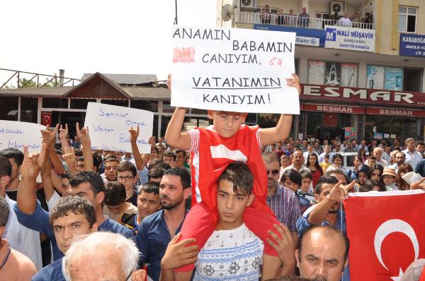 Besni’de terör protestosu