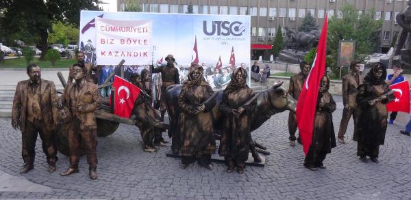 O kare şehitler için 82 yıl sonra tekrar canlandırıldı