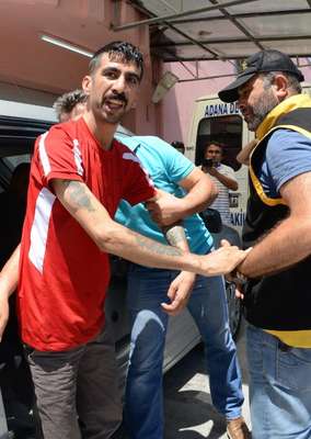 İntikam kurşunu ile yoldan geçeni öldürdüler