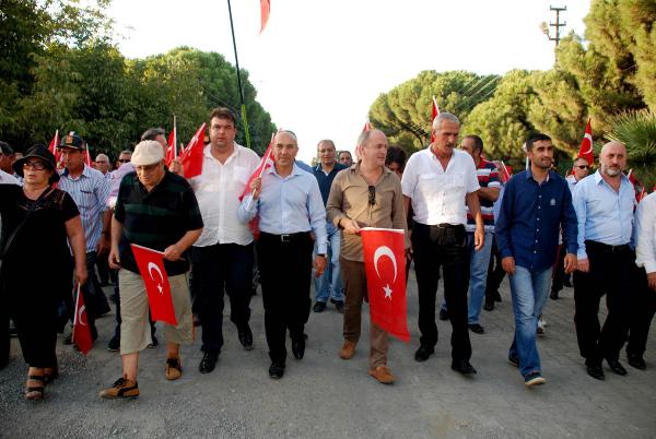 Seferihisar'da teröre ortak tepki