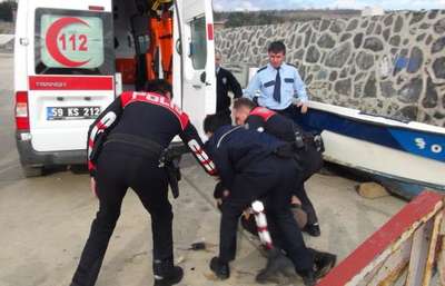 Çevreyi rahatsız etti, gelen polislere zor anlar yaşattı
