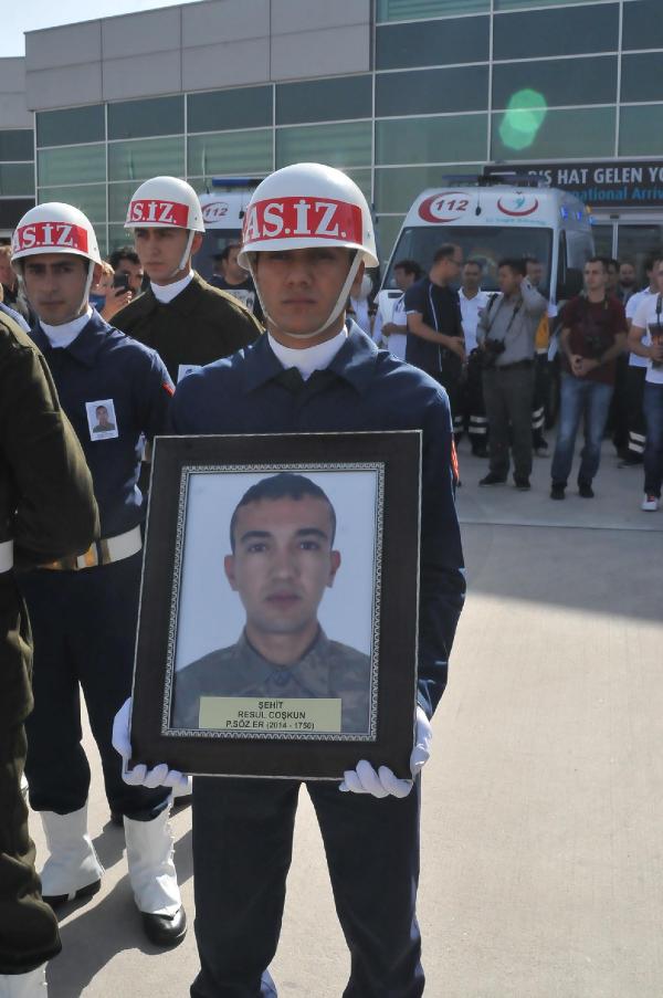 Konya, şehitleri Recep Coşkun ve Muharrem Öksüz'ü uğurladı