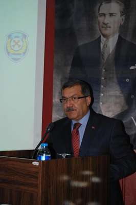 İzmir trafiğinde cezalar da kazalar da arttı