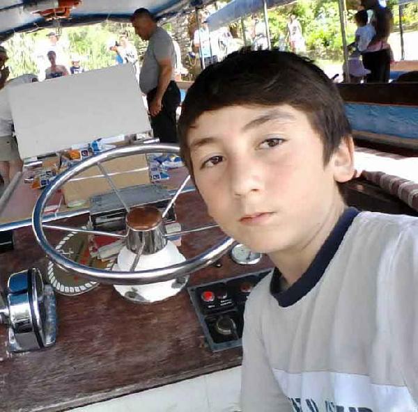 Tüfekle oynayan çocuk, kazayla kardeşini öldürdü (2)