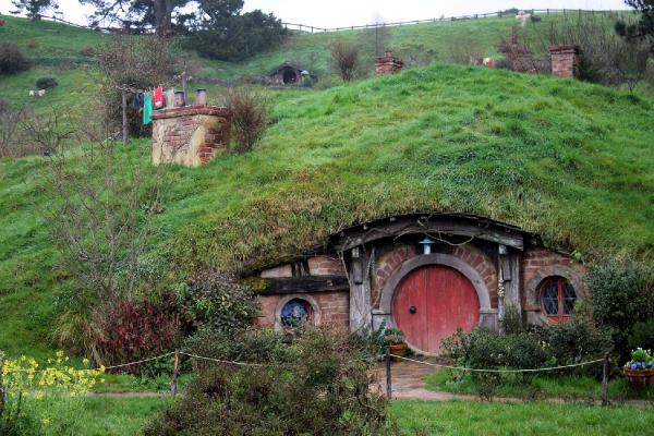 Yeni Zelanda’daki “Hobbit köyü” büyük ilgi görüyor
