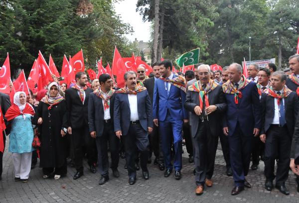 Destici, Söğüt'te mehteran eşliğinde yürüdü