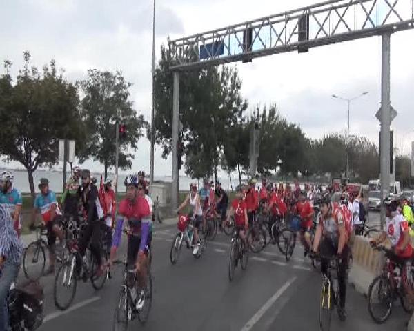 Terörü protesto için pedal çevirdiler