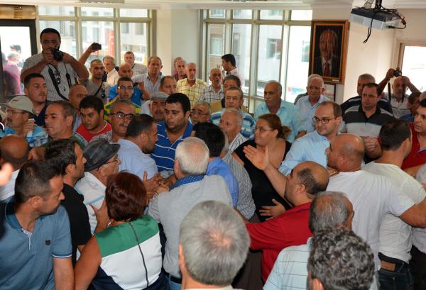 CHP Turgutlu'da yönetim kavgası