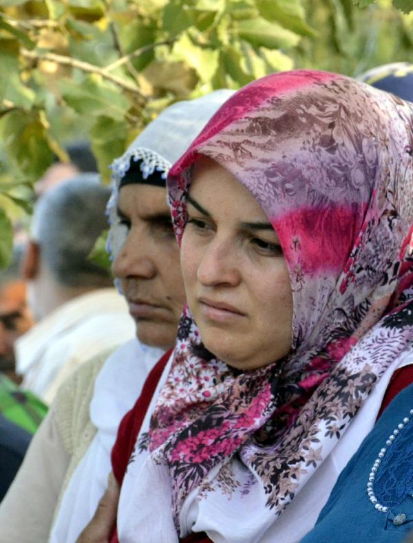 Şehit polisin Siverek'teki evine ateş düştü (2)