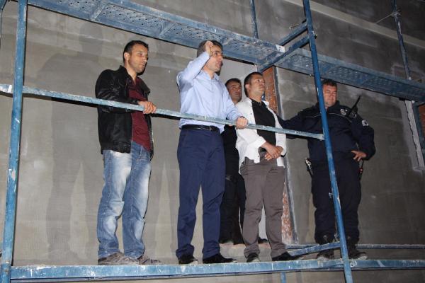 Türk Bayrağı'na hakaret iddiası beldeyi ayağa kaldırdı (3)