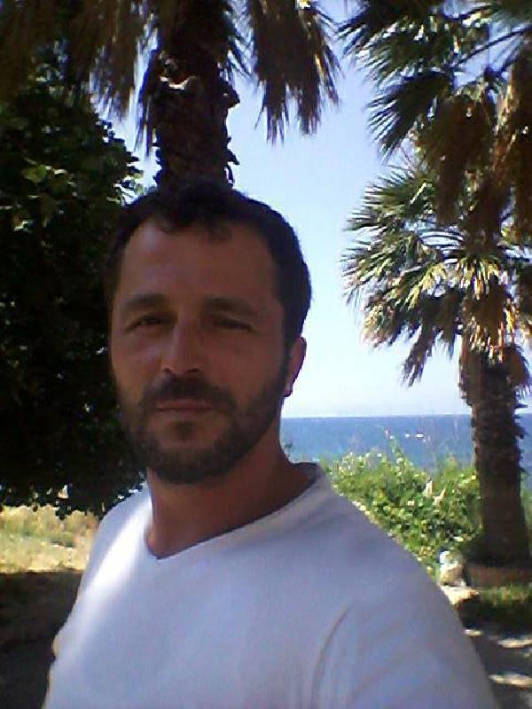 Başını yere çarpıp öldü