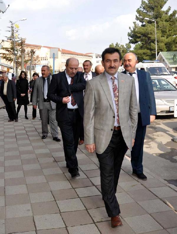 Zile'de AK Partili yöneticiyi, 6 yıllık çalışanı öldürüldü