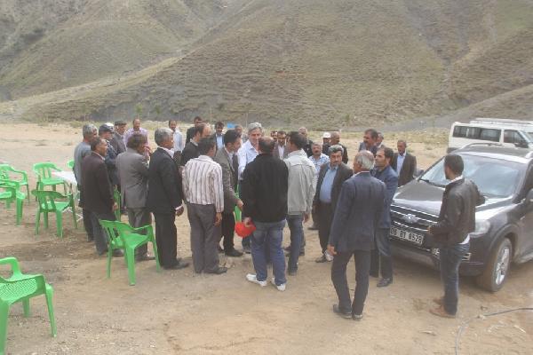 HDP’li Lezgin Botan, 'canlı kalkan' eylemcilerini ziyaret etti