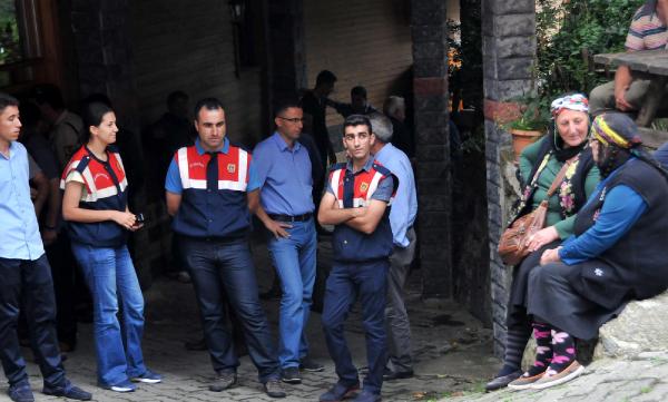 Rize'de Yeşil Yol'un masaya yatırılacağı toplantıda gerginlik