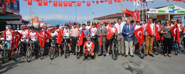 Bisikletçilere Mudanya’da coşkulu karşılama