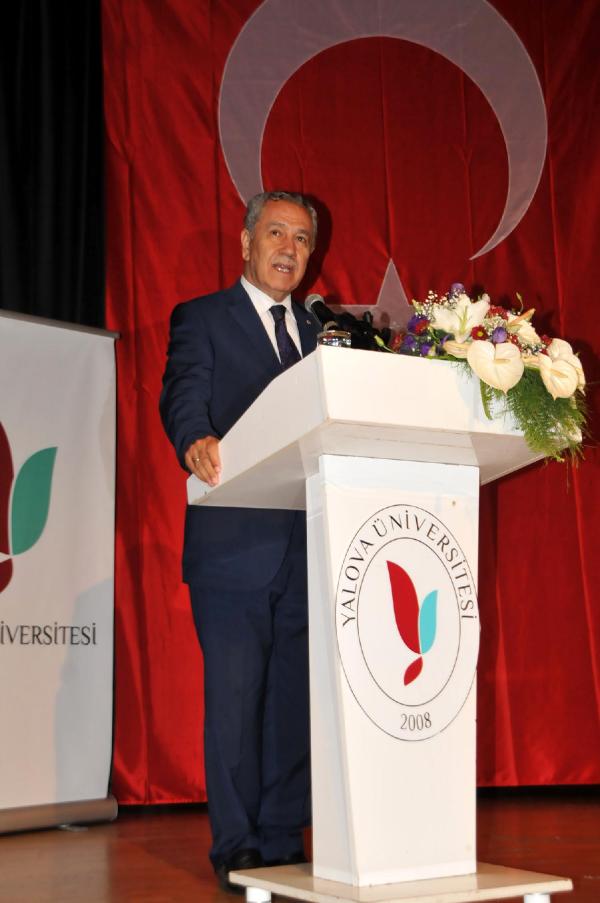 Arınç: Geçmişte Şırnak'ta, Ağrı'da, Iğdır'da üniversite olacak denilinde kimse ihtimal vermezdi