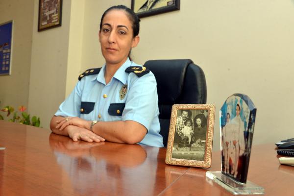 Şehit ailelerine acı haberi şehit kızı polis müdürü veriyor