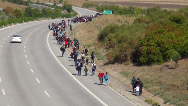 Suriyeliler Avrupa'ya gitmek için Edirne’ye akın etti (2)