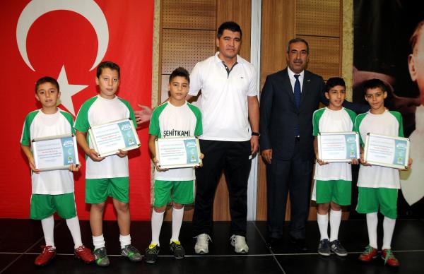 Gaziantep’te yaz spor okulunu bitiren 4 bin 236 öğrenciye sertifika