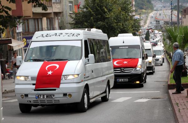 Minibüs sürücülerinden teröre tepki konvoyu