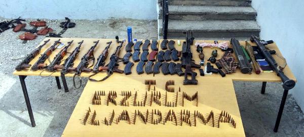 Vali Altıparmak: Jandarmamızın koçyiğitleri 3 teröristi kıskıvrak yakaladı