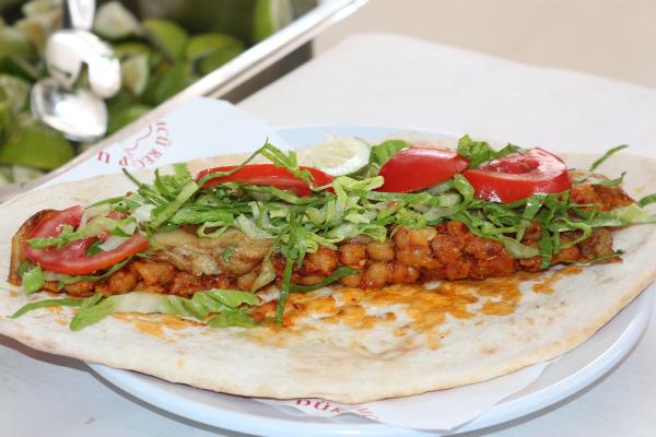 Gurbetçiler nohut dürüme bayıldı