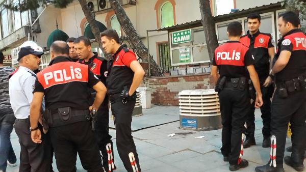 Yan bakma kavgasında tabancayla vuruldu