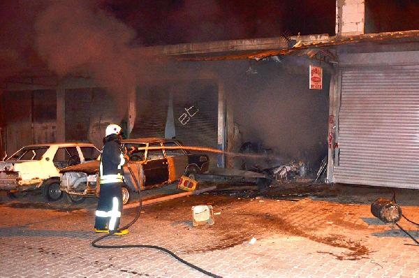 Oto kaportacıda yangınla birlikte patlama korkuttu