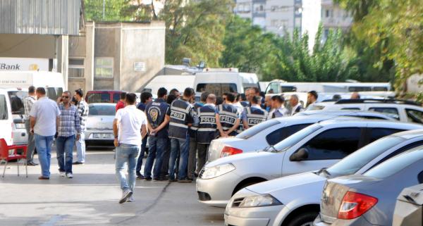 Yasadışı dinleme davası ertelendi