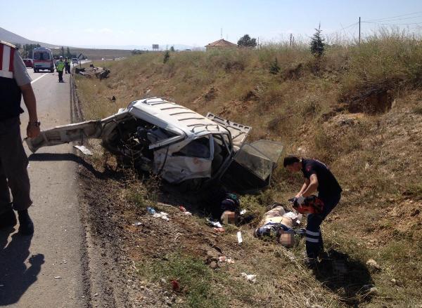 Ak Parti Milletvekili Bilgiç kaza yaptı; 2 ölü, 6 yaralı