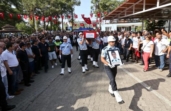 Şehit polisin Antalya'daki evinde yas var (2)