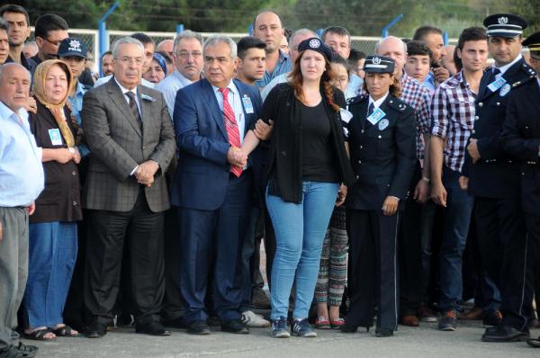 Şehit polisin Zonguldak'taki baba evine ateş düştü (2)