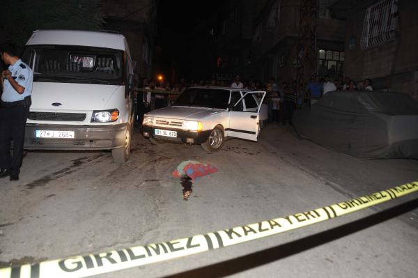 Otomobilin çarptığı minik Ömer öldü