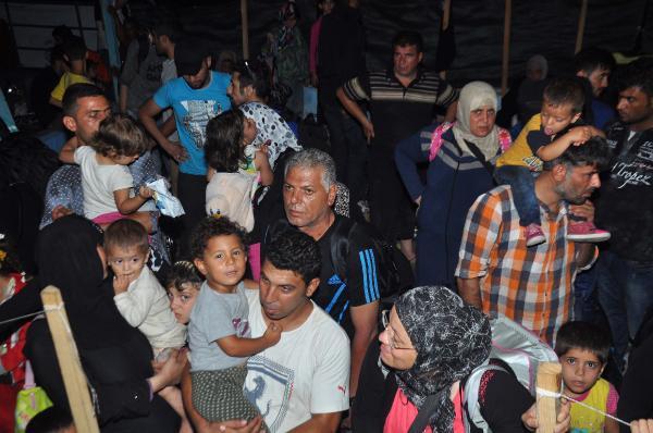 (Video) 260 Syrian migrant captured seeking to cross into Italy through Mediterranean