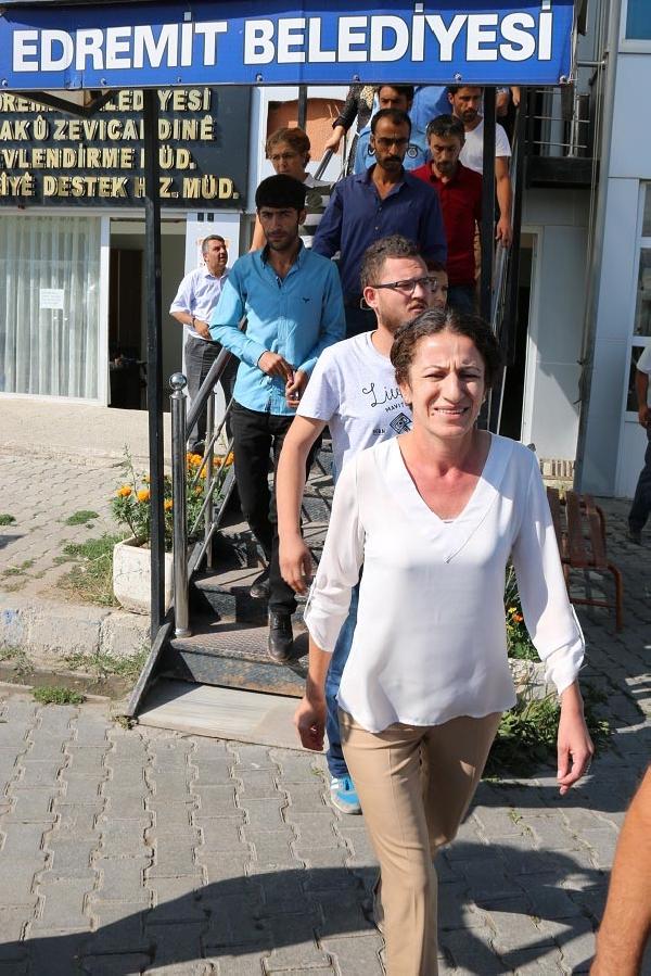 Van'ın Edremit İlçesi Belediye Eş Başkanı görevden alındı