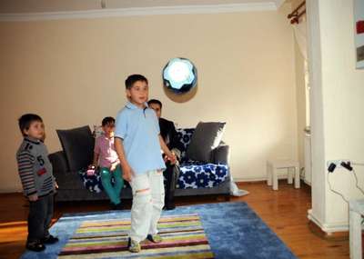 Tokat'ta evleri yanan aile için belediye ev kiraladı