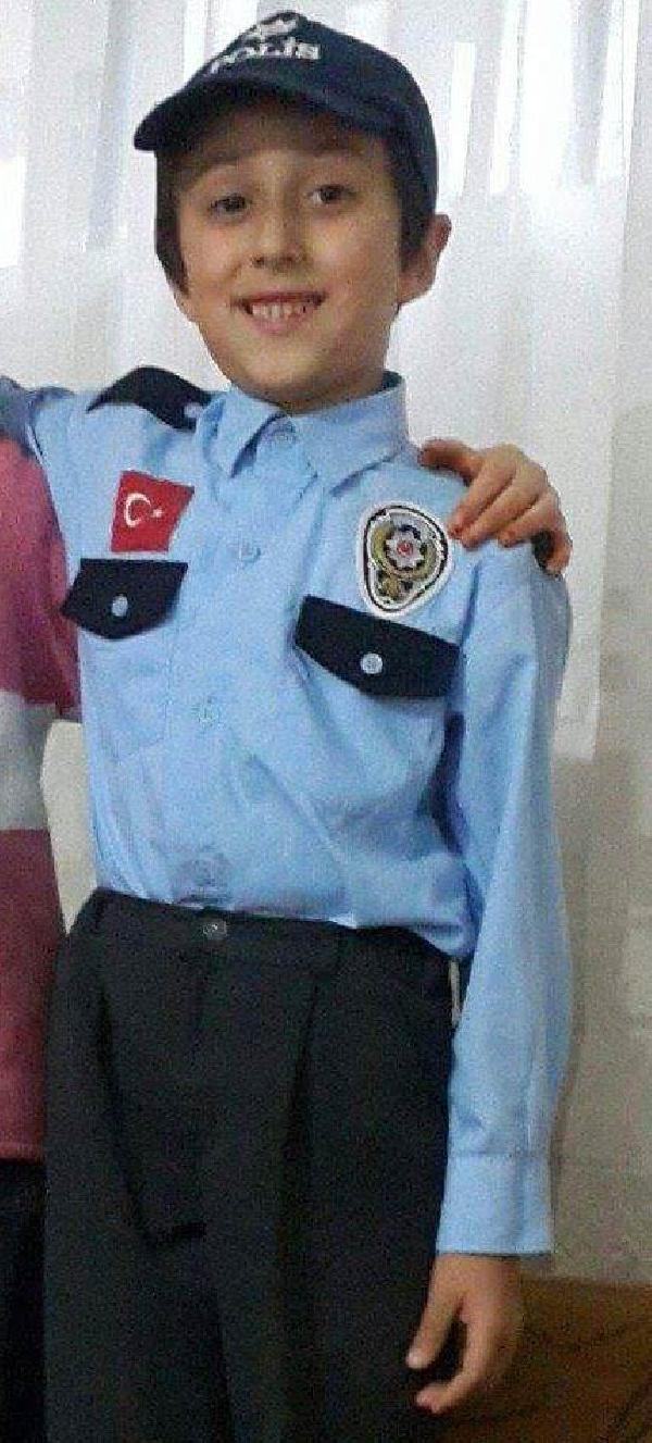 Av tüfeği ile oynayan 9 yaşındaki çocuk kuzenini öldürdü
